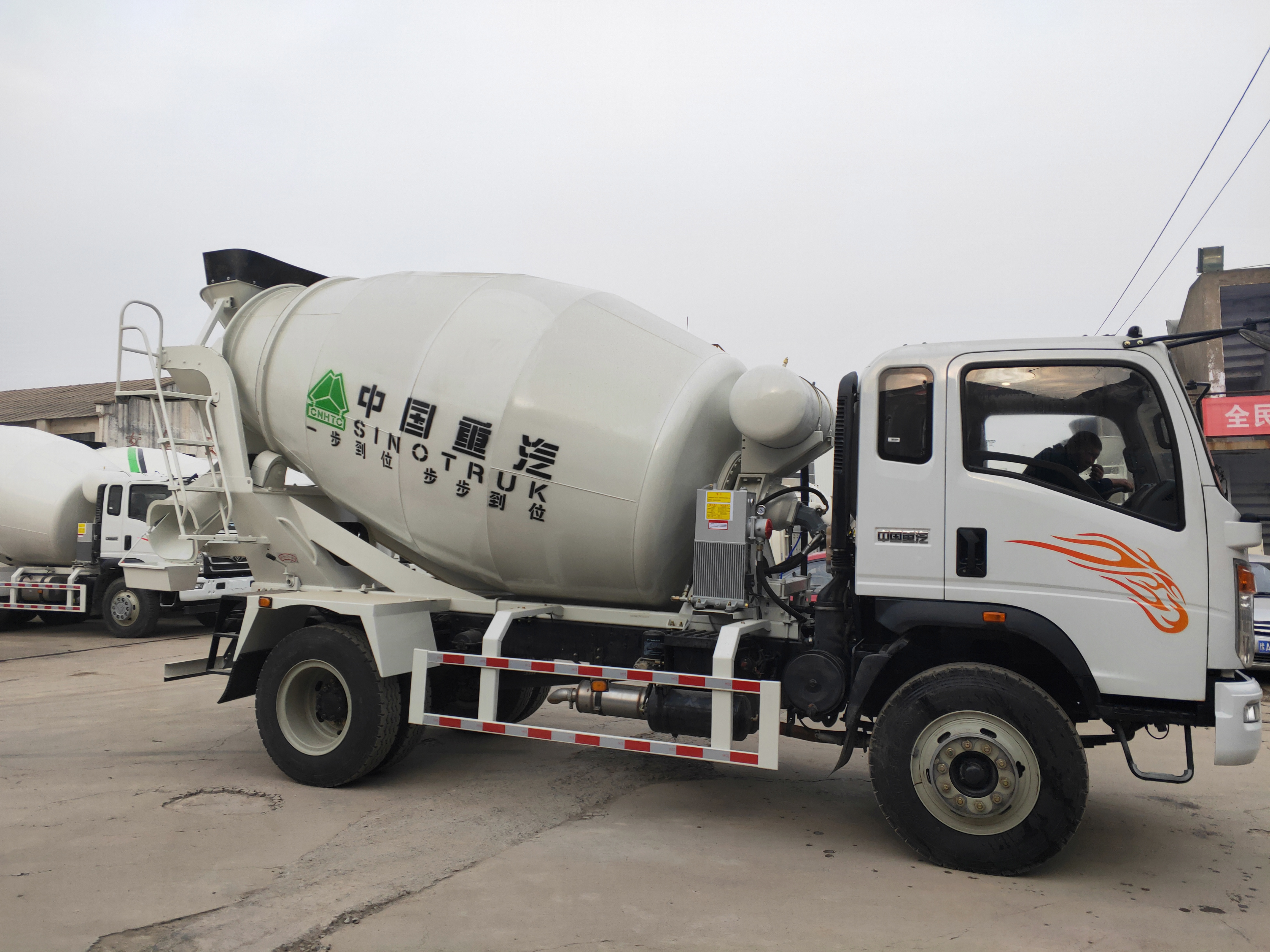 豪曼7立方搅拌车